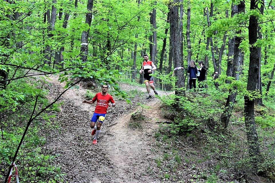 Iubitorii de alergare sunt invitați la Geopark Challenge – Semimaratonul Cetăților din Țara Hațegului